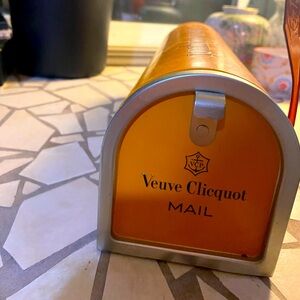 Veuve Cliquot mailbox
